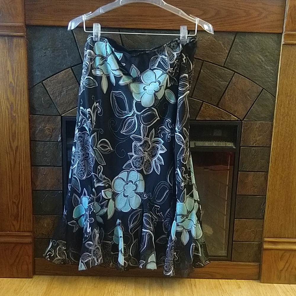 East 5th floral skirt